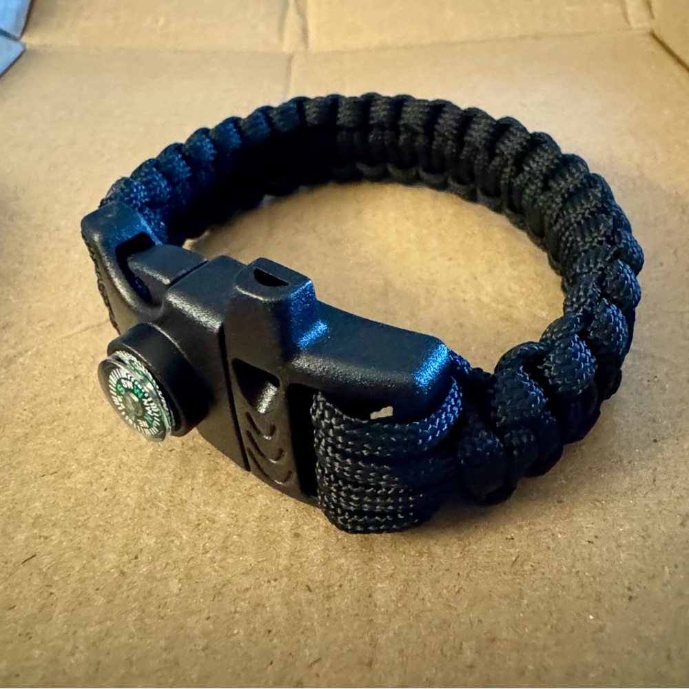 New Emergency Survival Bracelet with Whistle and Compass, Black